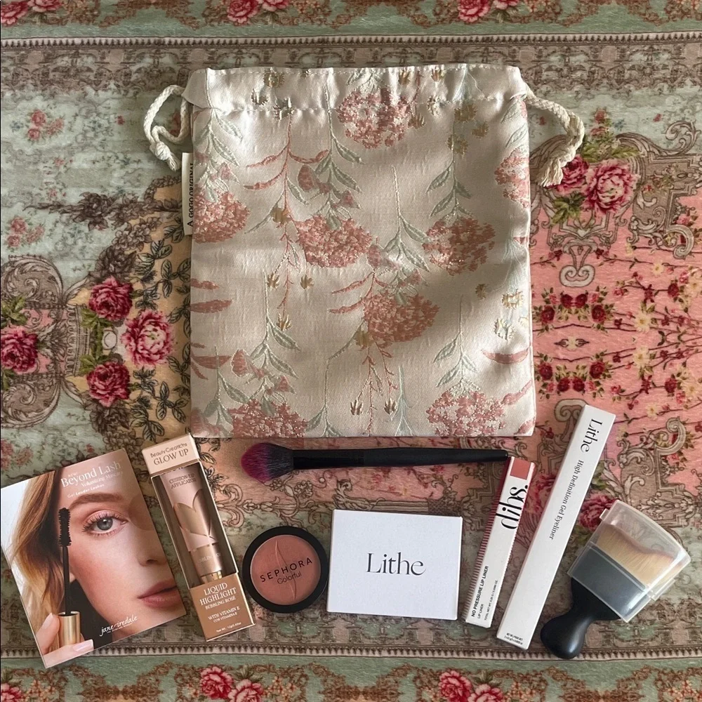 Luxury/Clean Beauty Makeup Bundle + Floral Drawstring Bag|NEW